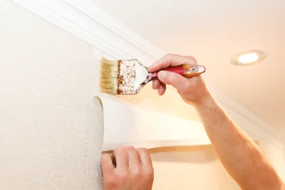Pose de papier peint au Russey — revêtements muraux et toiles de verre